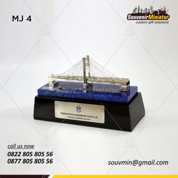 desain miniatur jembatan